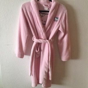 light pink Hello Kitty fuzzy robe, kids XL